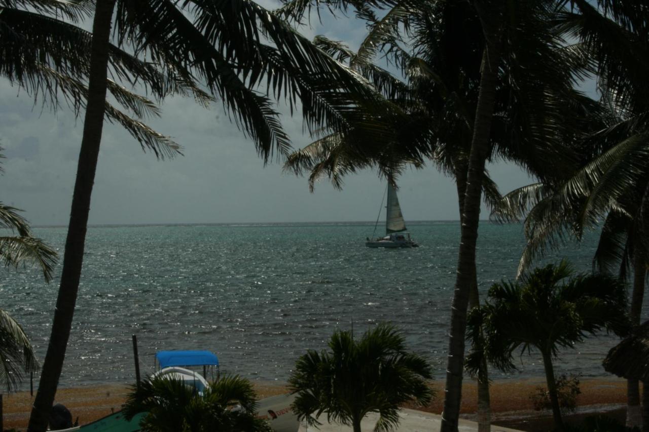 Seaside Cabanas Hotel Caye Corker Экстерьер фото